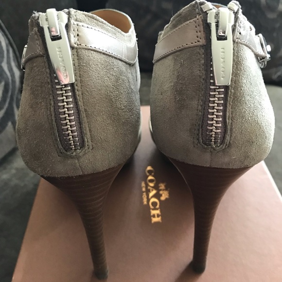 Coach Suede Wexwood Heels - Picture 4 of 6